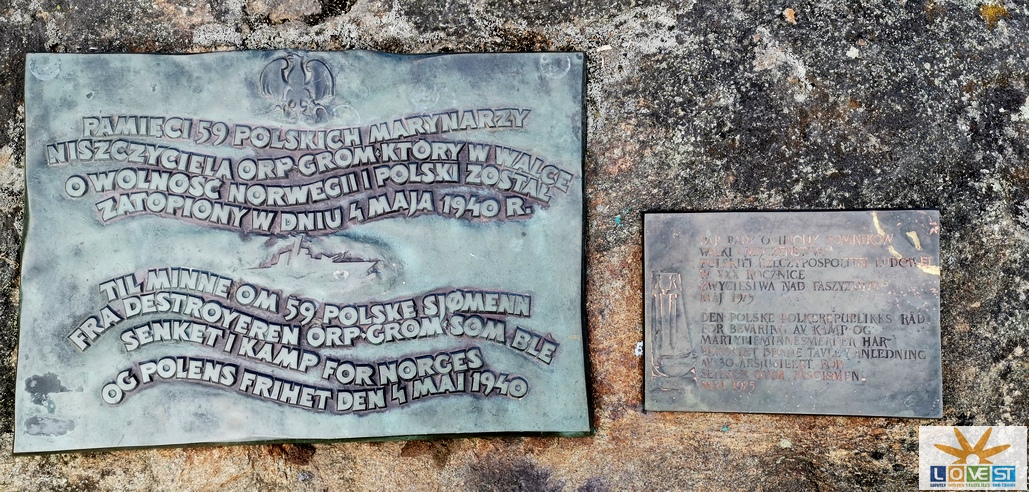 Stein med plaketter