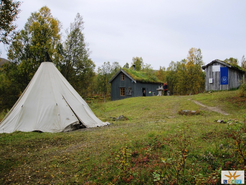 Lavvo og huset i Vilgesvarre