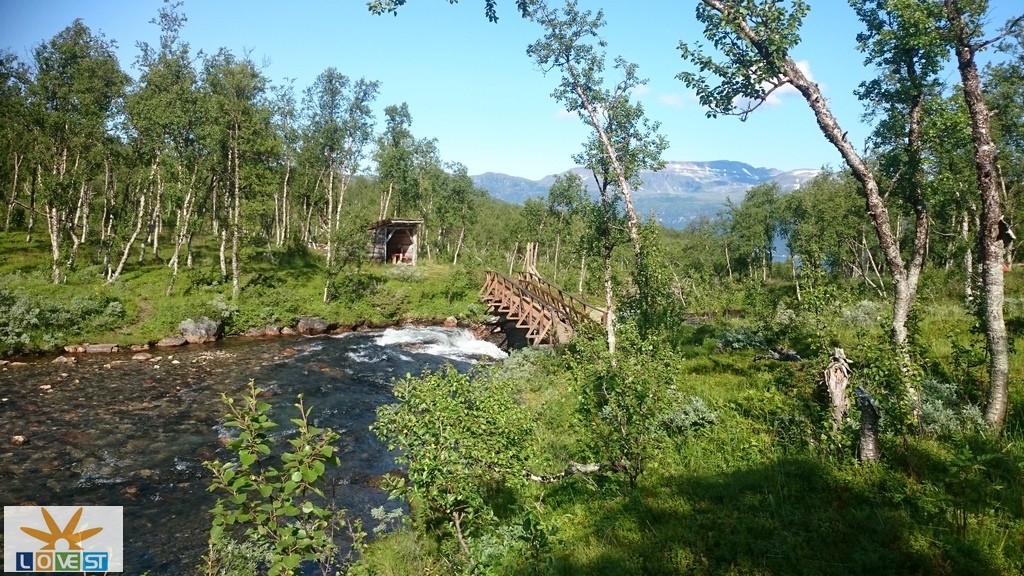 Bru og gapahuk ved Dudalselva