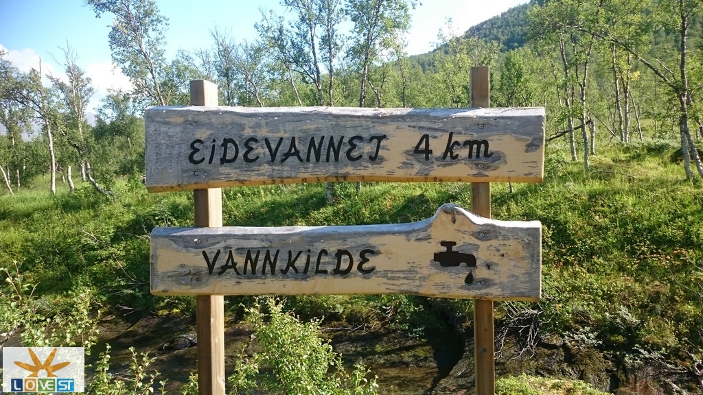 Skilt ved brua